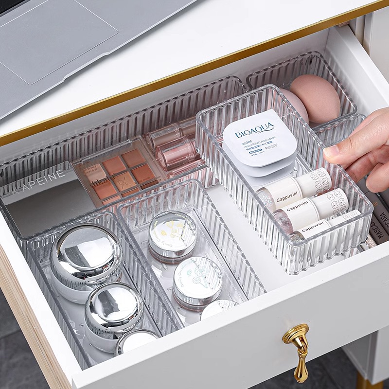 Drawer Organizer Tray - クリアな引き出しオーガナイザー、積み重ね可能な4サイズ、クリアなメイクアップ引き出しオーガナイザートレイ、アクリル製バスルームバニティ収納ビン